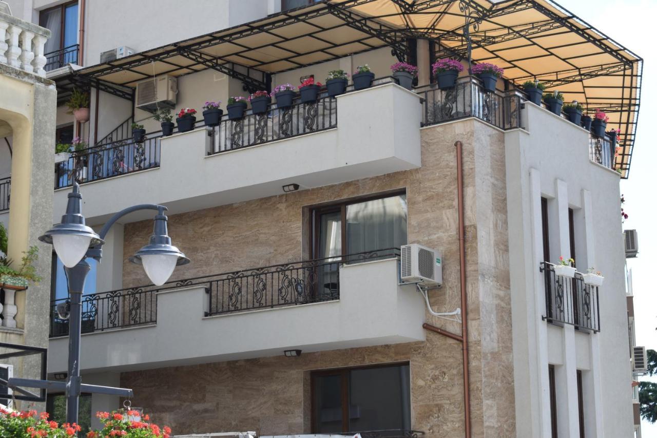 Top Center Apartment Gramophone With Private Parking Burgas Esterno foto