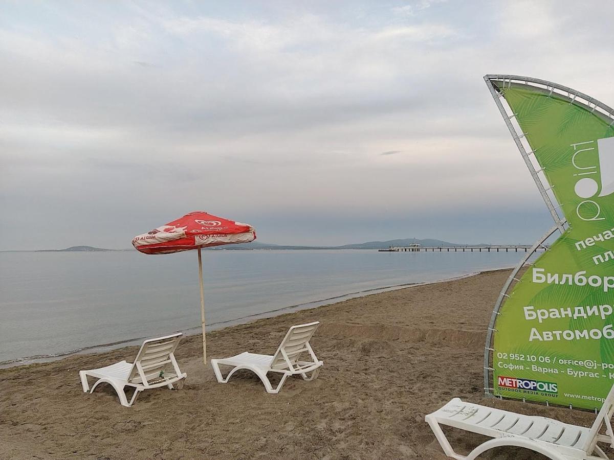 Top Center Apartment Gramophone With Private Parking Burgas Esterno foto